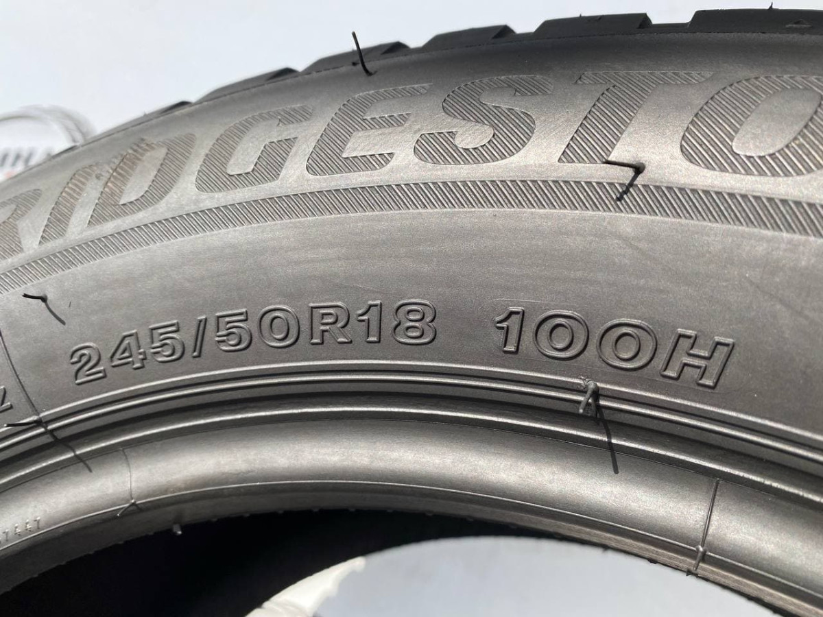 245/50 R18 BRIDGESTONE BLIZZAK LM001 RUN FLAT 5mm