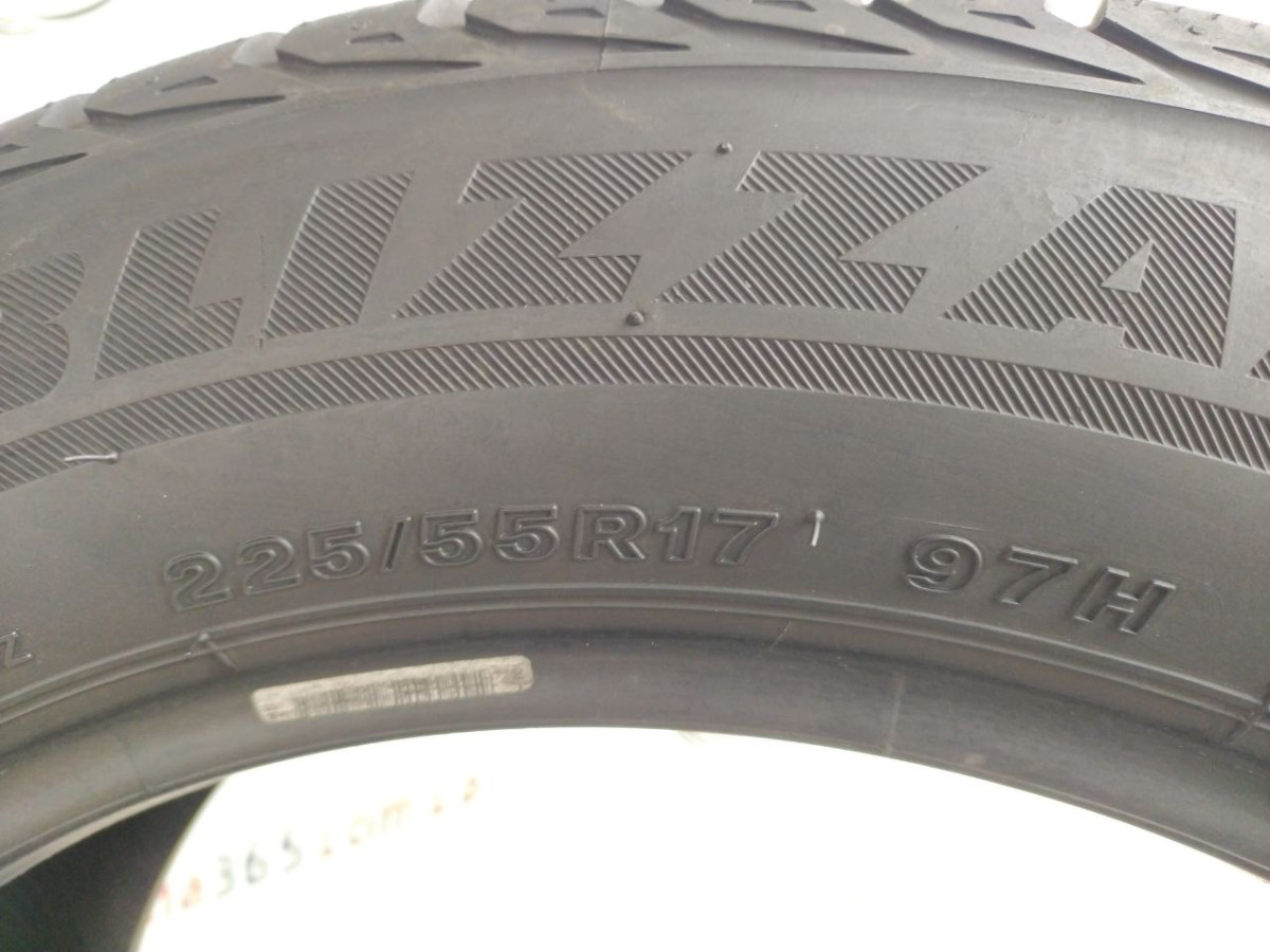 225/55 R17 BRIDGESTONE BLIZZAK LM-32 RUN FLAT 6mm
