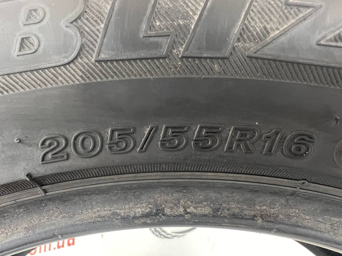 205/55 R16 BRIDGESTONE BLIZZAK REVO GZ 7mm