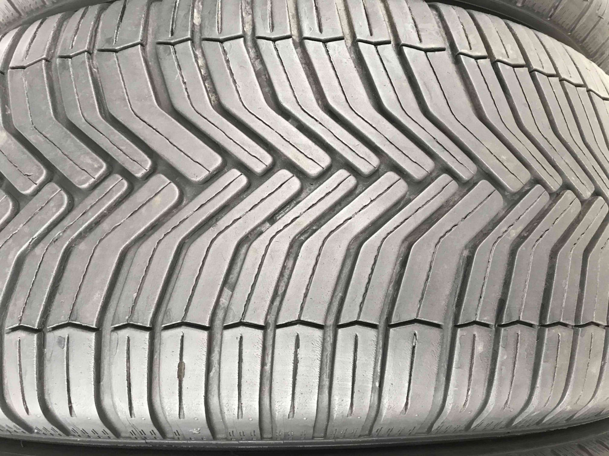 215/55 R17 MICHELIN CROSS CLIMATE 5mm