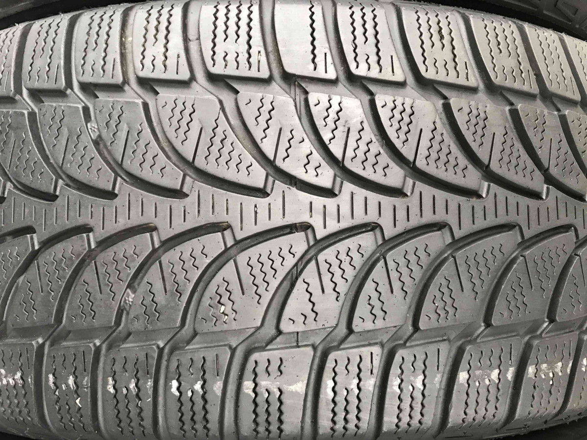 225/65 R17 BRIDGESTONE BLIZZAK LM-80 EVO 6mm