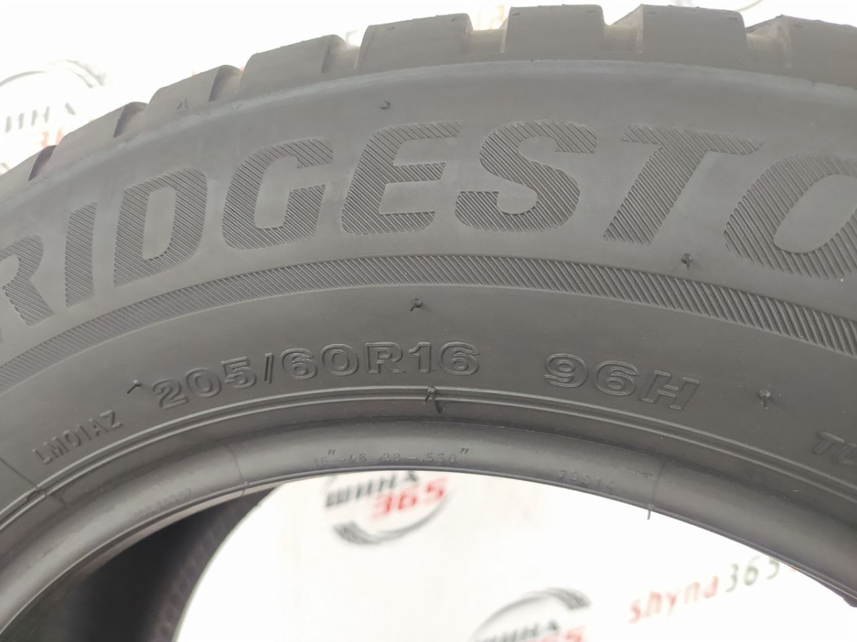 205/60 R16 BRIDGESTONE BLIZZAK LM001 * 6mm