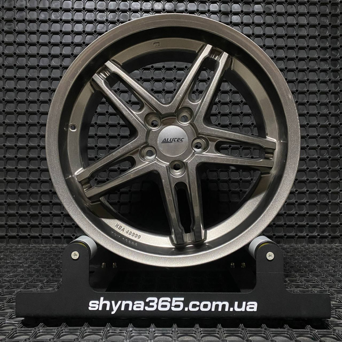 ДИСКИ БУ ALUTEC KBA 48339 R19 8.5J PCD 5X112 ET70 G