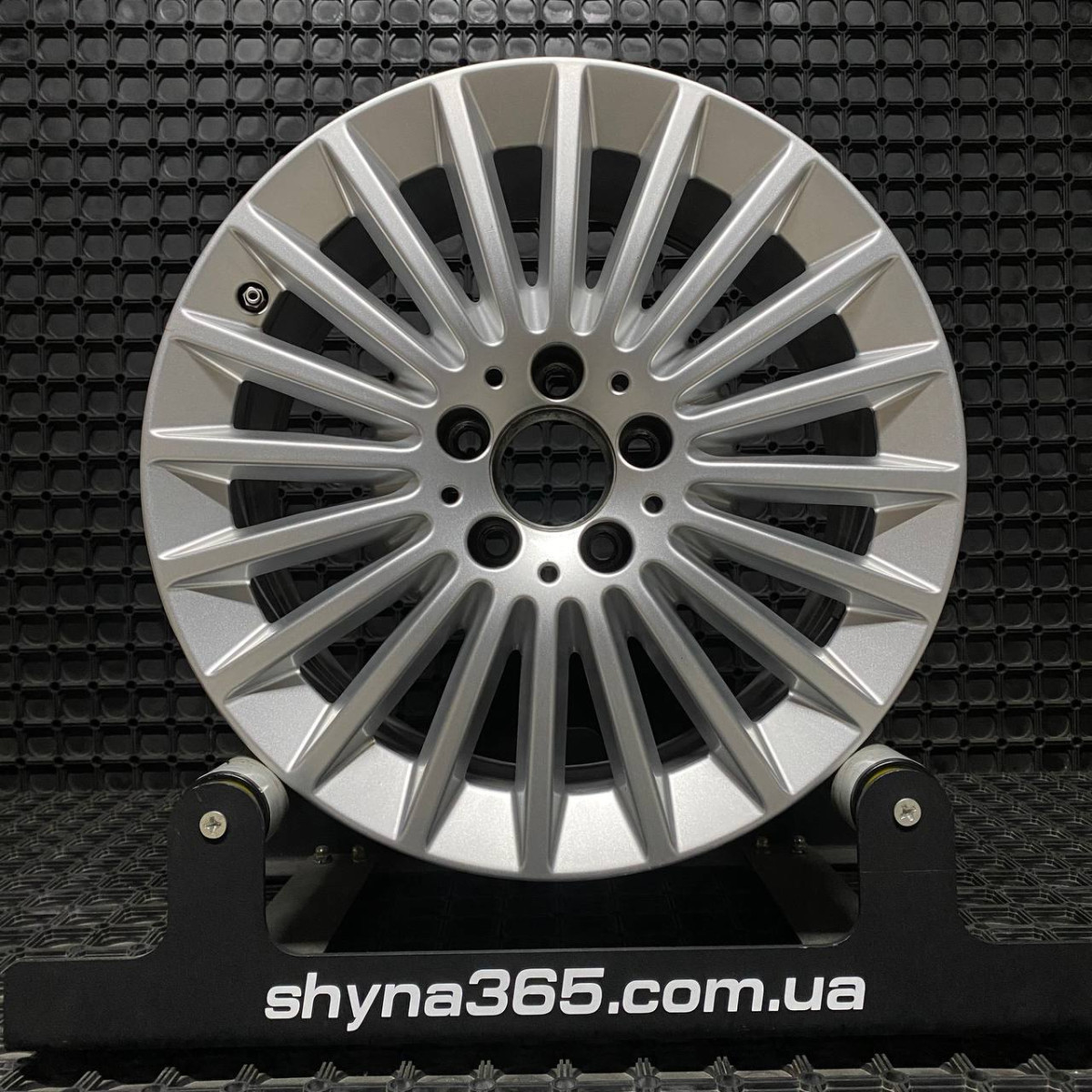 ДИСКИ БУ MERCEDES A2054014000 R17 8J PCD 5X112 ET54 DIA66.6 S