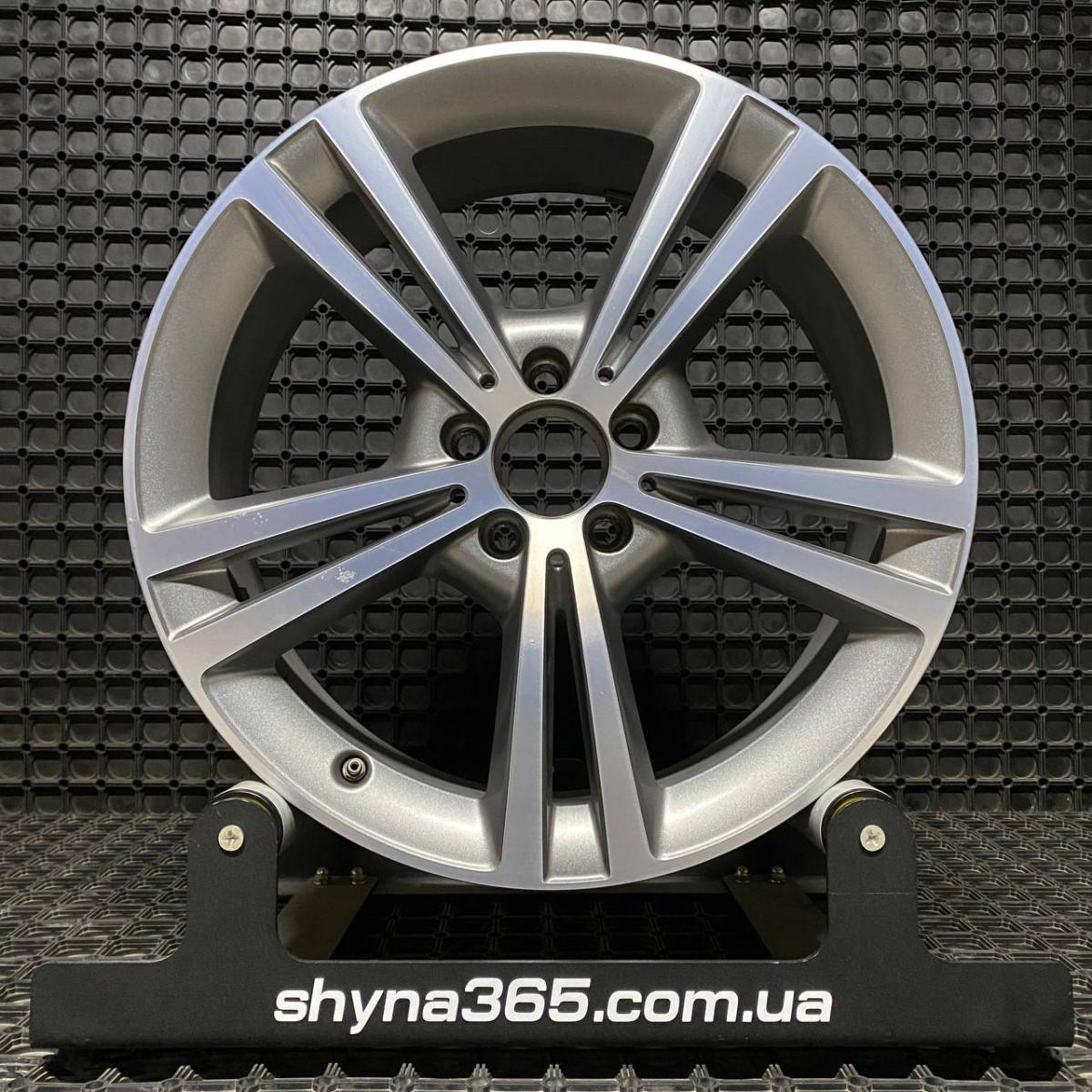 ДИСКИ БУ MERCEDES A1774010800 R19 7.5J PCD 5X112 ET49 DIA66.6 GMF