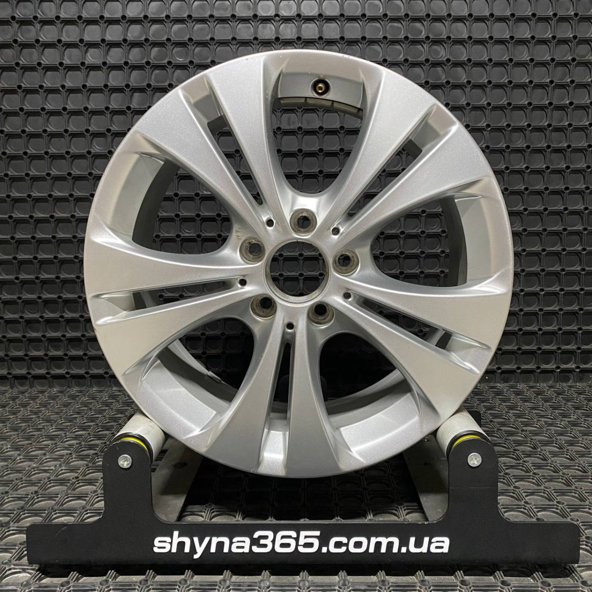 ДИСКИ БУ MERCEDES A2464010800 R17 7.5J PCD 5X112 ET52.5 DIA66.6 S