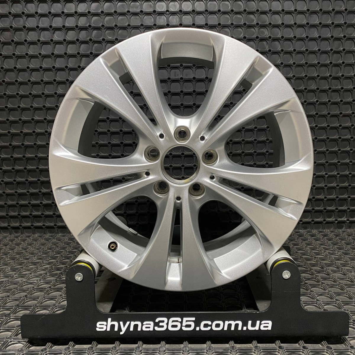 ДИСКИ БУ MERCEDES A2464010800 R17 7.5J PCD 5X112 ET52.5 DIA66.6 S