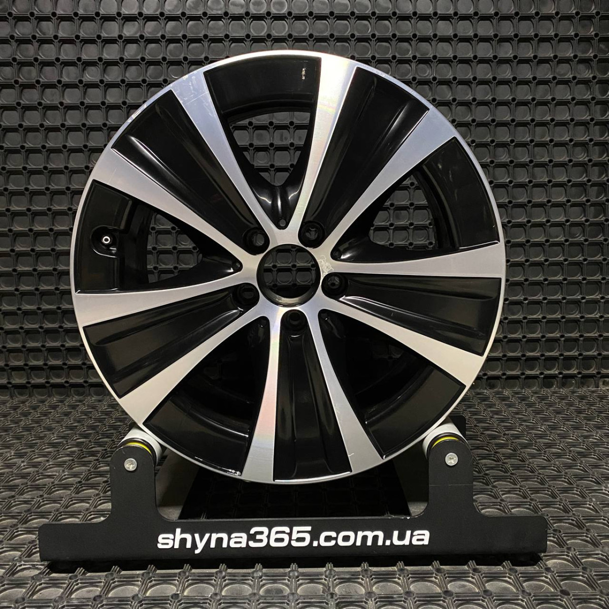 ДИСКИ БУ MERCEDES A2134015300 R18 9J PCD 5X112 ET52.5 DIA66.6 BKF
