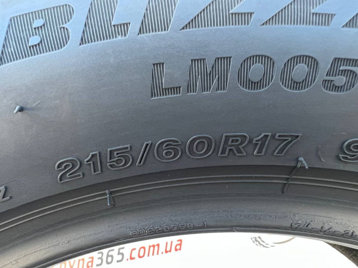 215/60 R17 BRIDGESTONE BLIZZAK LM005 5mm