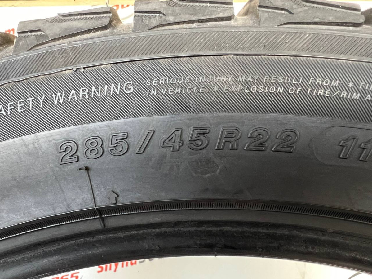 285/45 R22 YOKOHAMA ICE GUARD G075 8mm