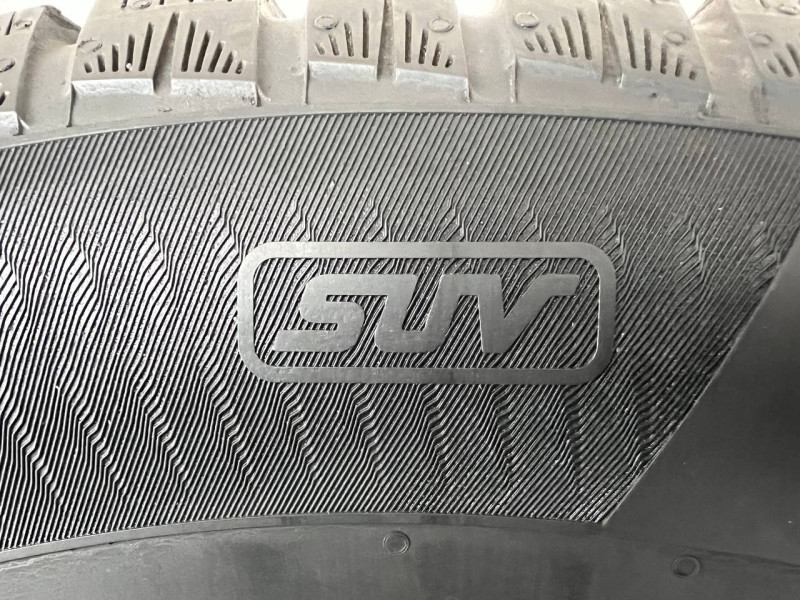 215/65 R16 CONTINENTAL CONTIVIKINGCONTACT 6 SUV 6mm