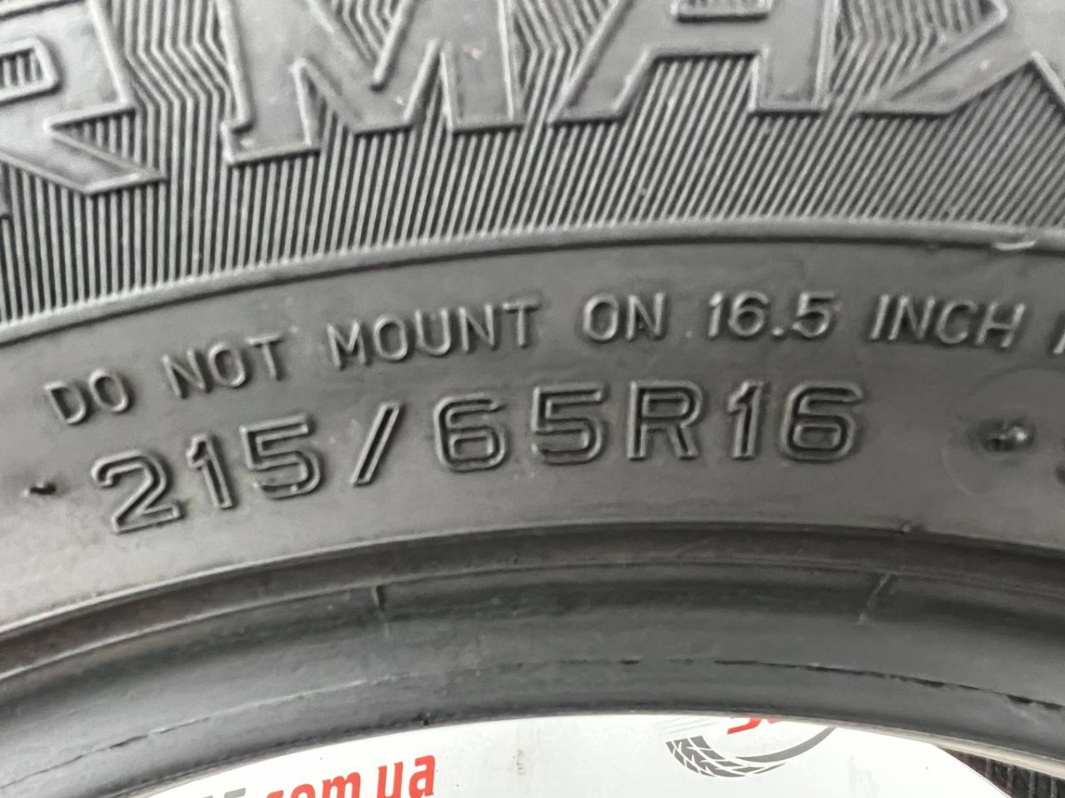 215/65 R16 DUNLOP WINTER MAXX SJ8 9mm