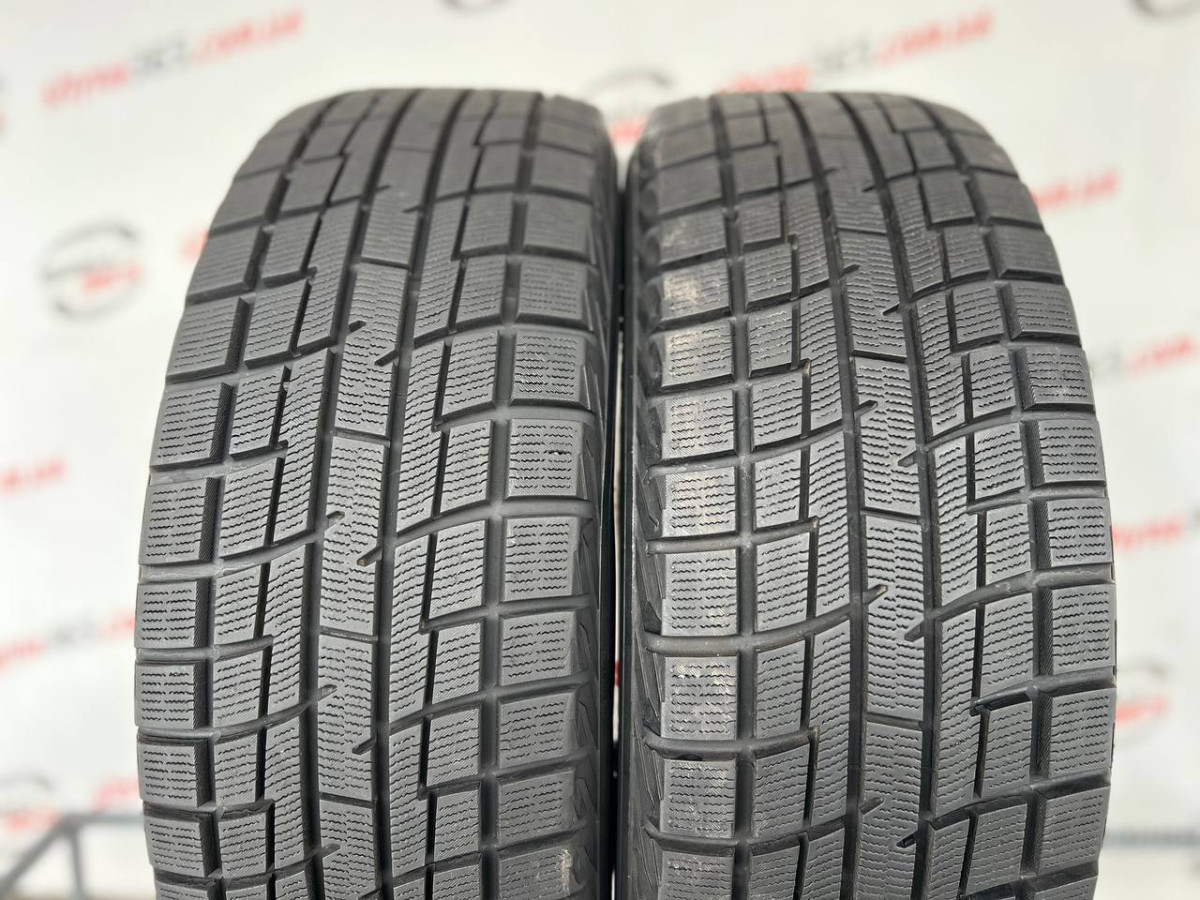 215/60 R16 YOKOHAMA ICE GUARD IG30 8mm