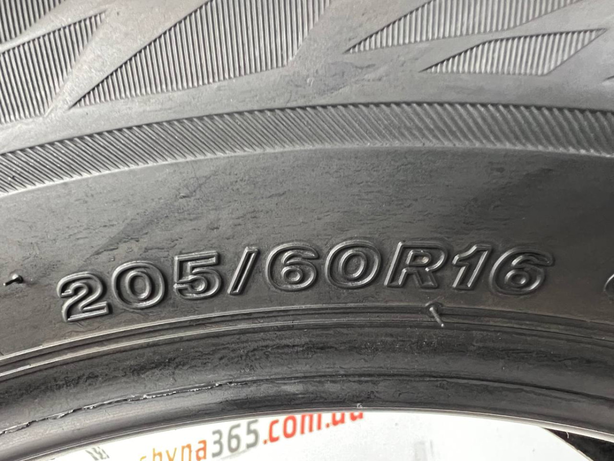 205/60 R16 BRIDGESTONE BLIZZAK VRX2 8mm