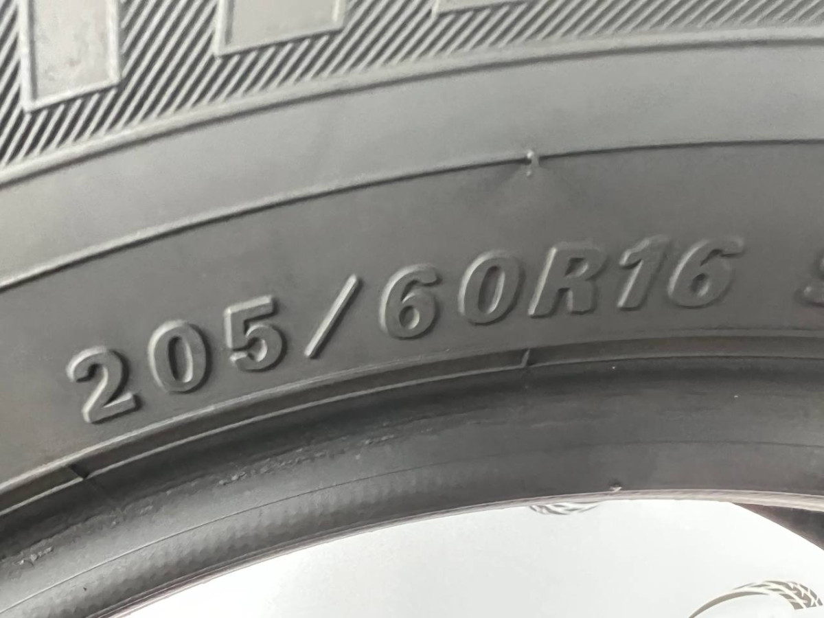 205/60 R16 AUTOBACS NORTH TREK N3I 8mm