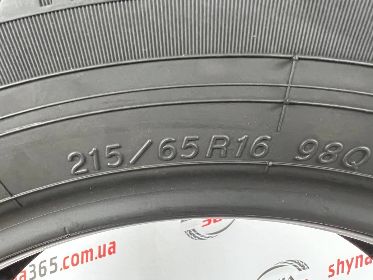 215/65 R16 YOKOHAMA ICE GUARD IG50 PLUS 8mm