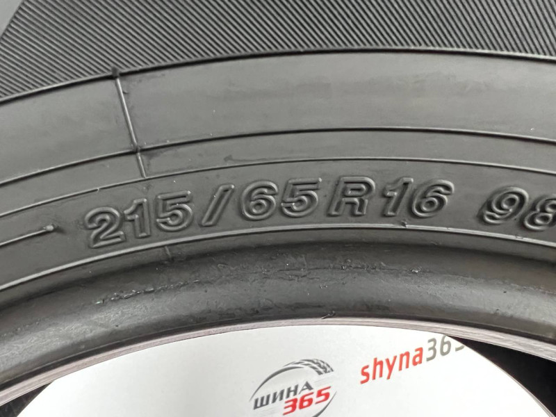 215/65 R16 YOKOHAMA ICE GUARD IG60 6mm