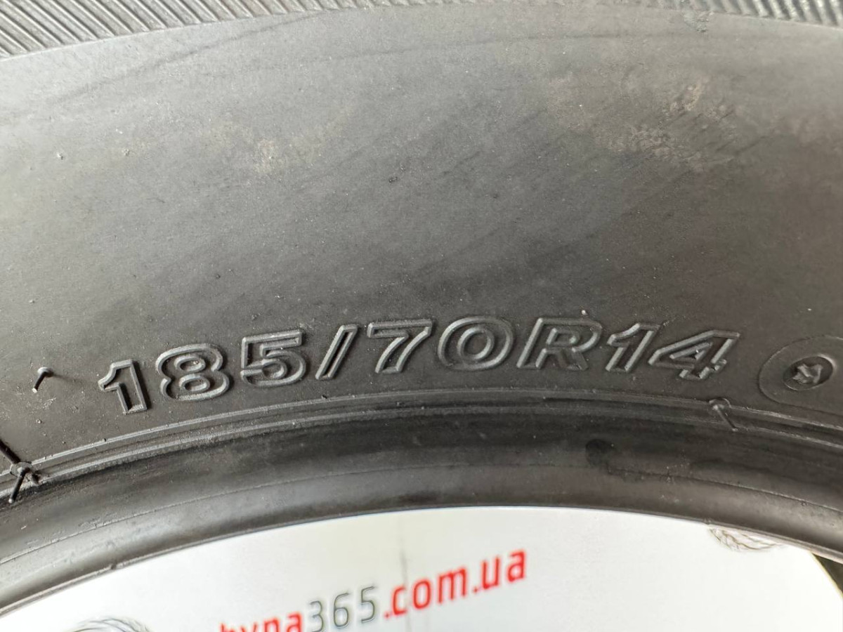 185/70 R14 BRIDGESTONE BLIZZAK REVO GZ 8mm