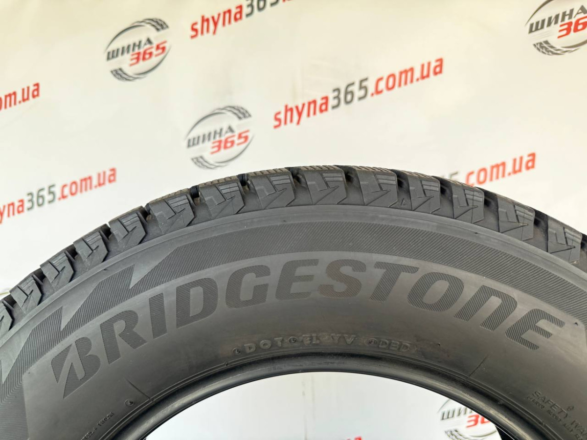 215/70 R16 BRIDGESTONE BLIZZAK DM-V2 9mm