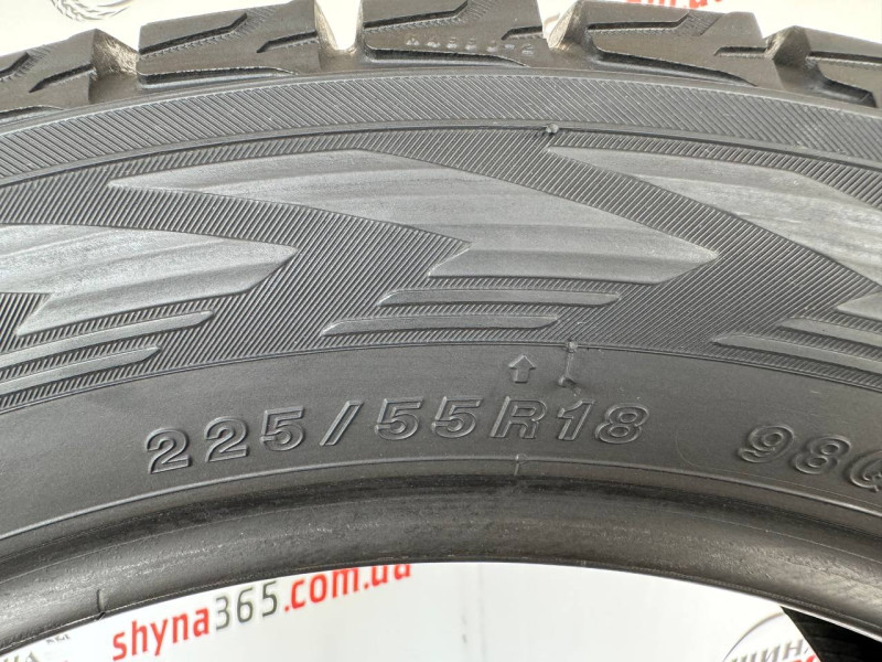225/55 R18 YOKOHAMA ICE GUARD G075 8mm