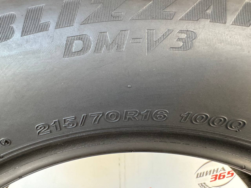 215/70 R16 BRIDGESTONE BLIZZAK DM-V3 7mm