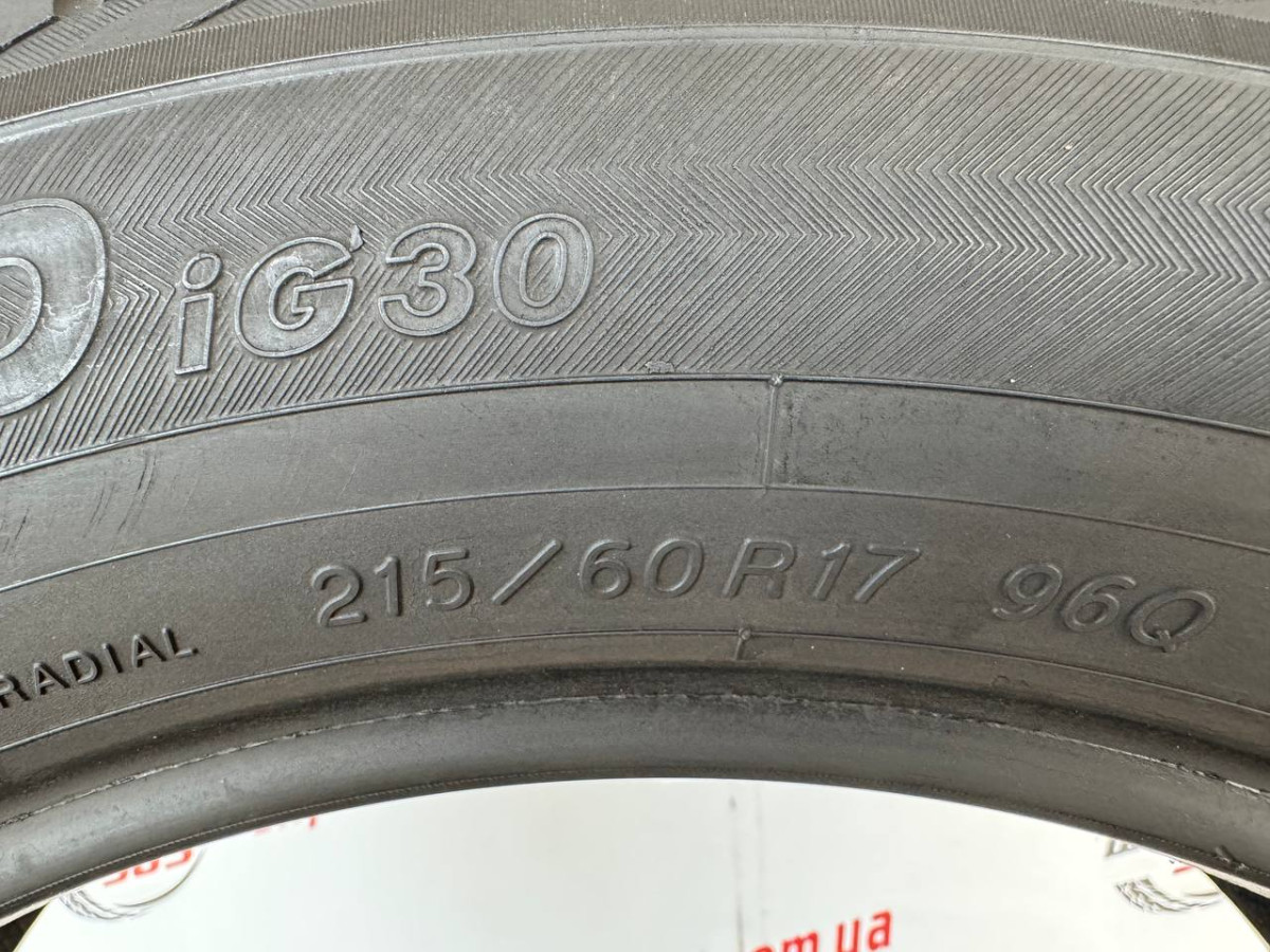 215/60 R17 YOKOHAMA ICE GUARD IG30 8mm