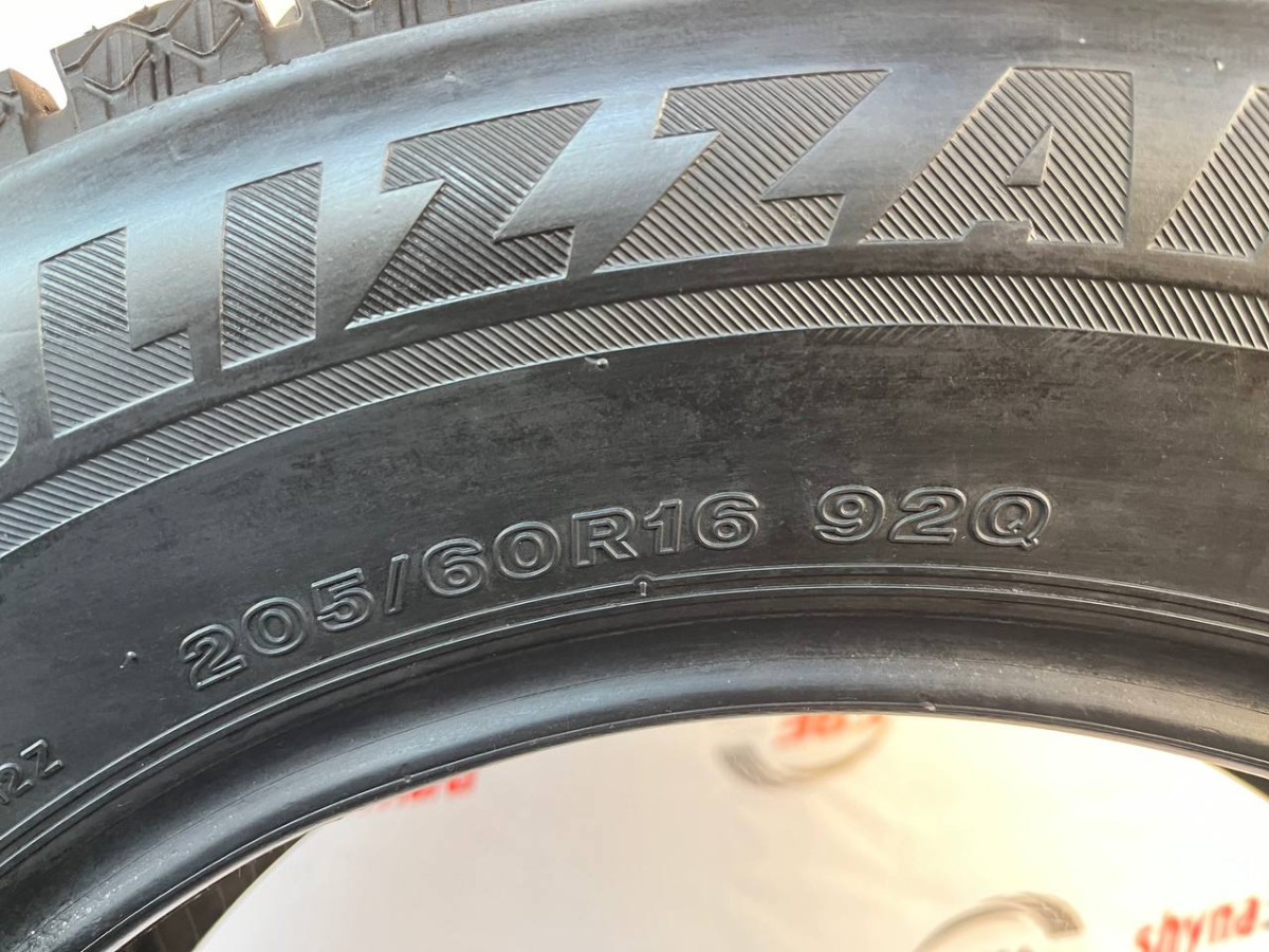 205/60 R16 BRIDGESTONE BLIZZAK SI-12 8mm