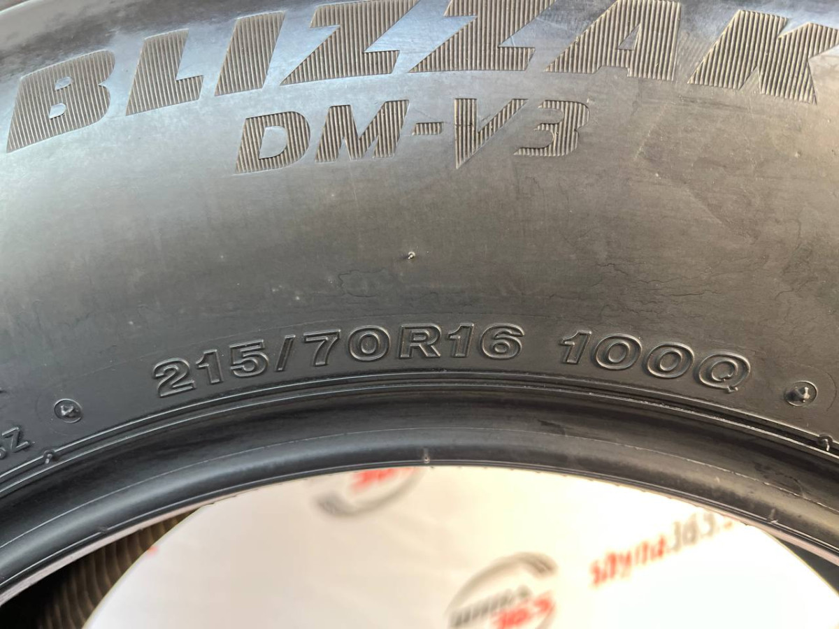 215/70 R16 BRIDGESTONE BLIZZAK DM-V3 9mm