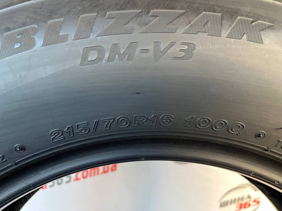 215/70 R16 BRIDGESTONE BLIZZAK DM-V3 8mm