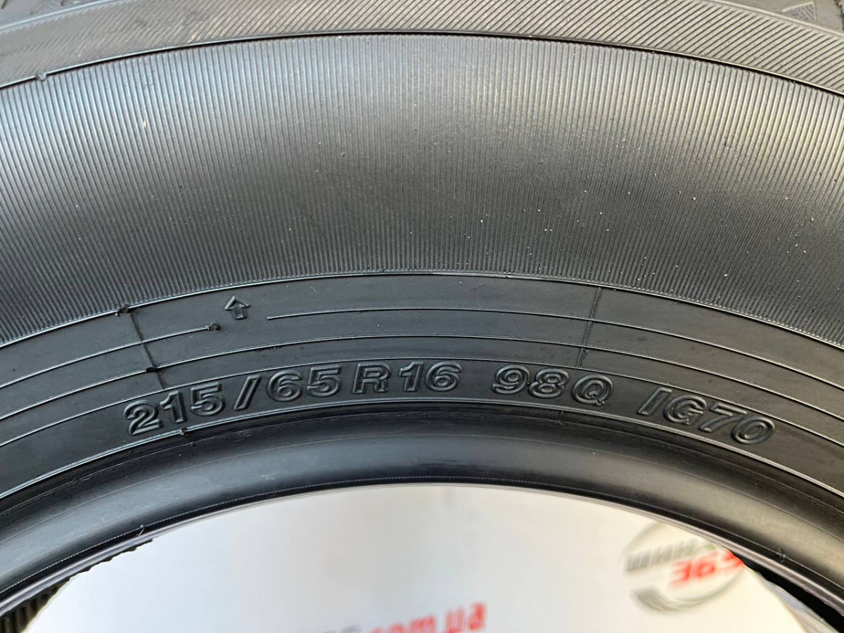 215/65 R16 YOKOHAMA ICE GUARD IG70 7mm