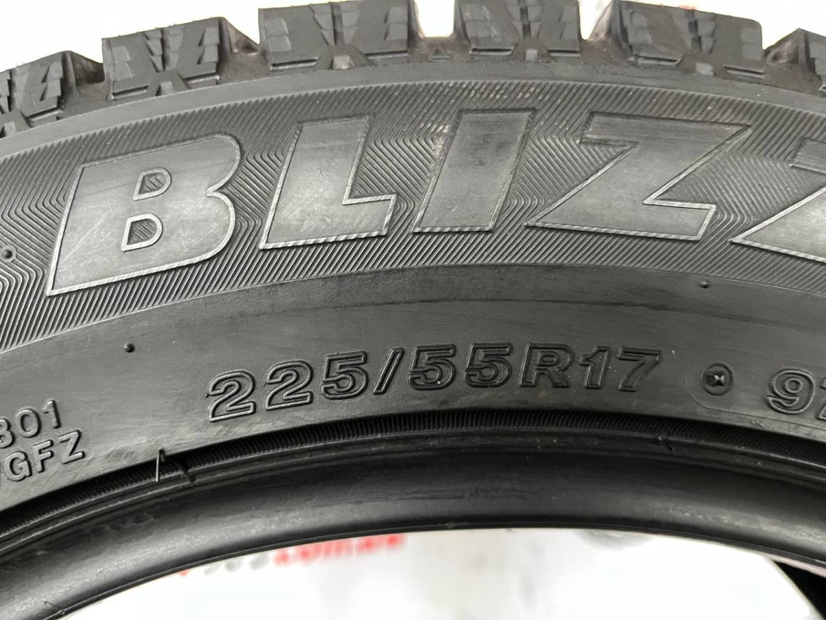 225/55 R17 BRIDGESTONE BLIZZAK REVO GZ 7mm