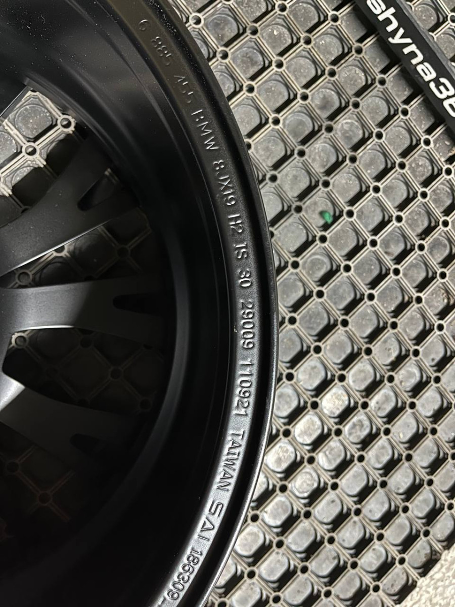 ДИСКИ BMW 6885455 R19 8J PCD 5X112 ET30 DIA66.6 BK
