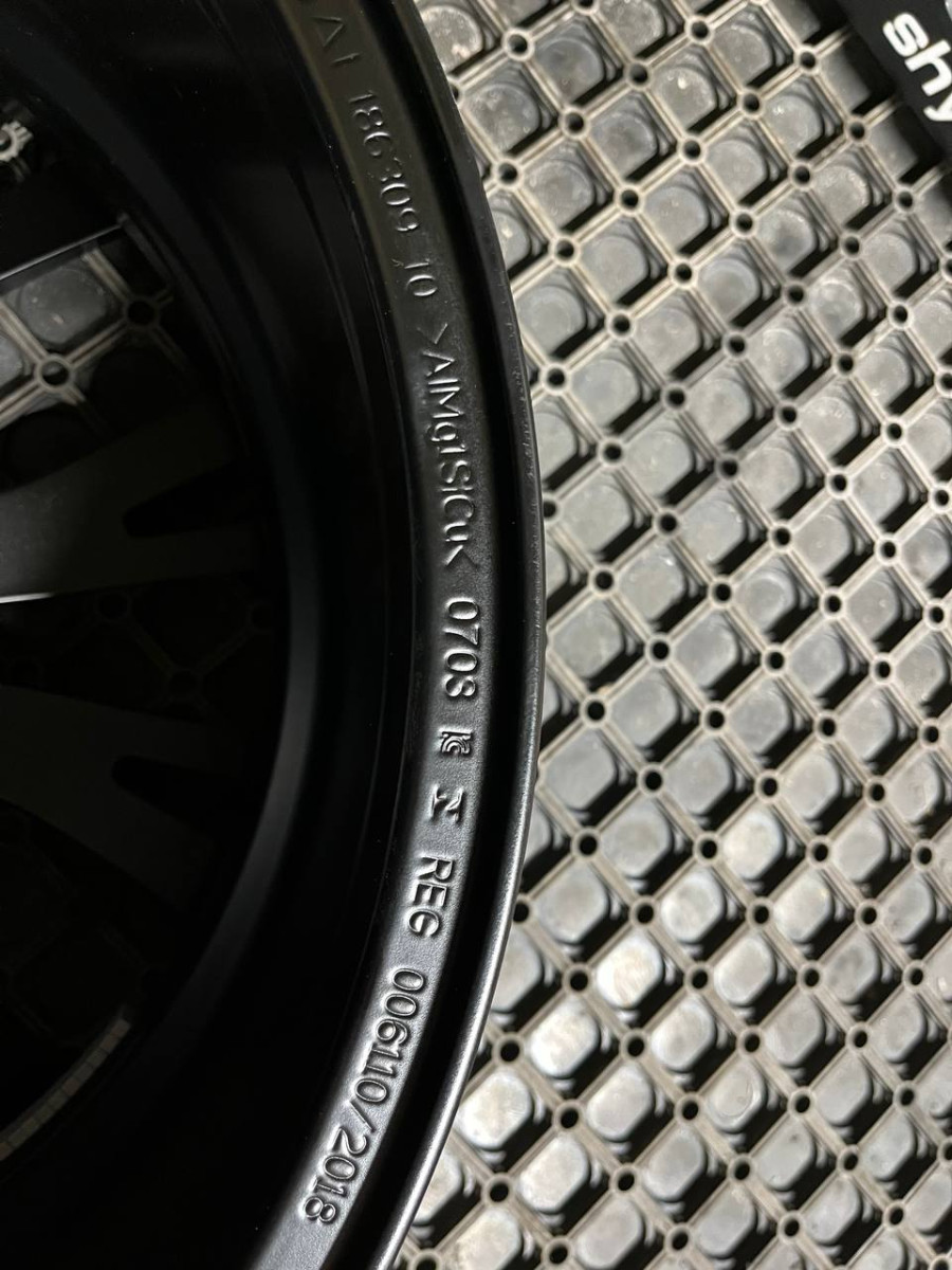 ДИСКИ BMW 6885455 R19 8J PCD 5X112 ET30 DIA66.6 BK