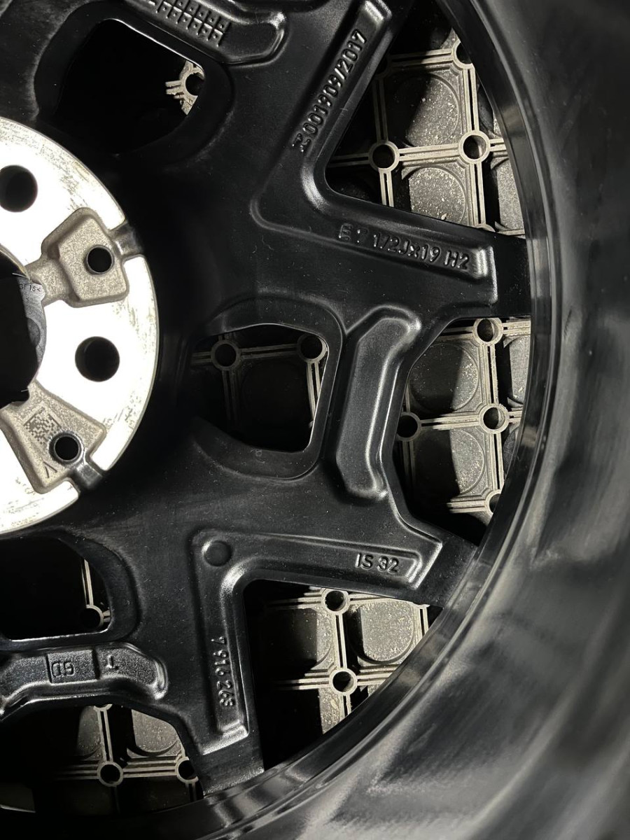 ДИСКИ ДЕМО BMW M 7916263 R19 7.5J PCD 5X112 ET32 DIA66.6 BKF