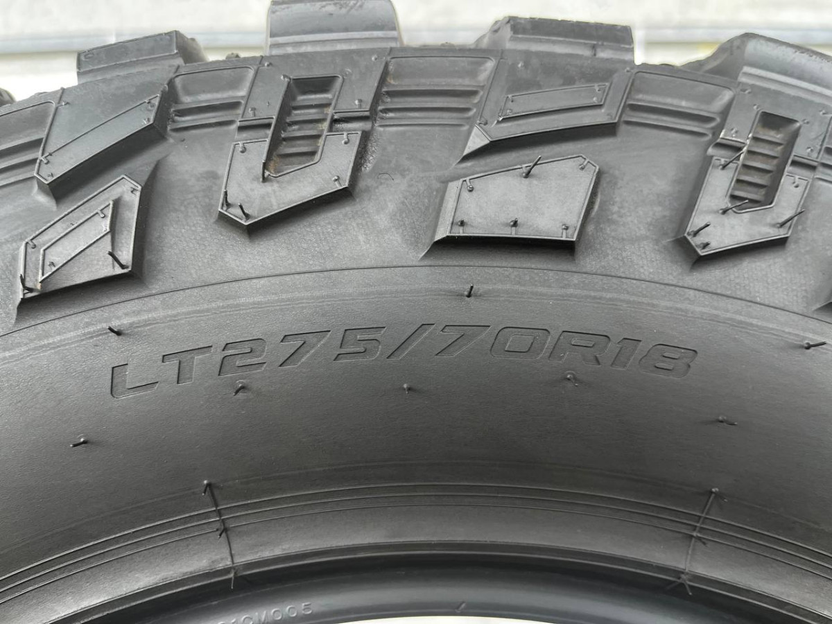 275/70 R18 COOPER DISCOVERER STT PRO 7mm