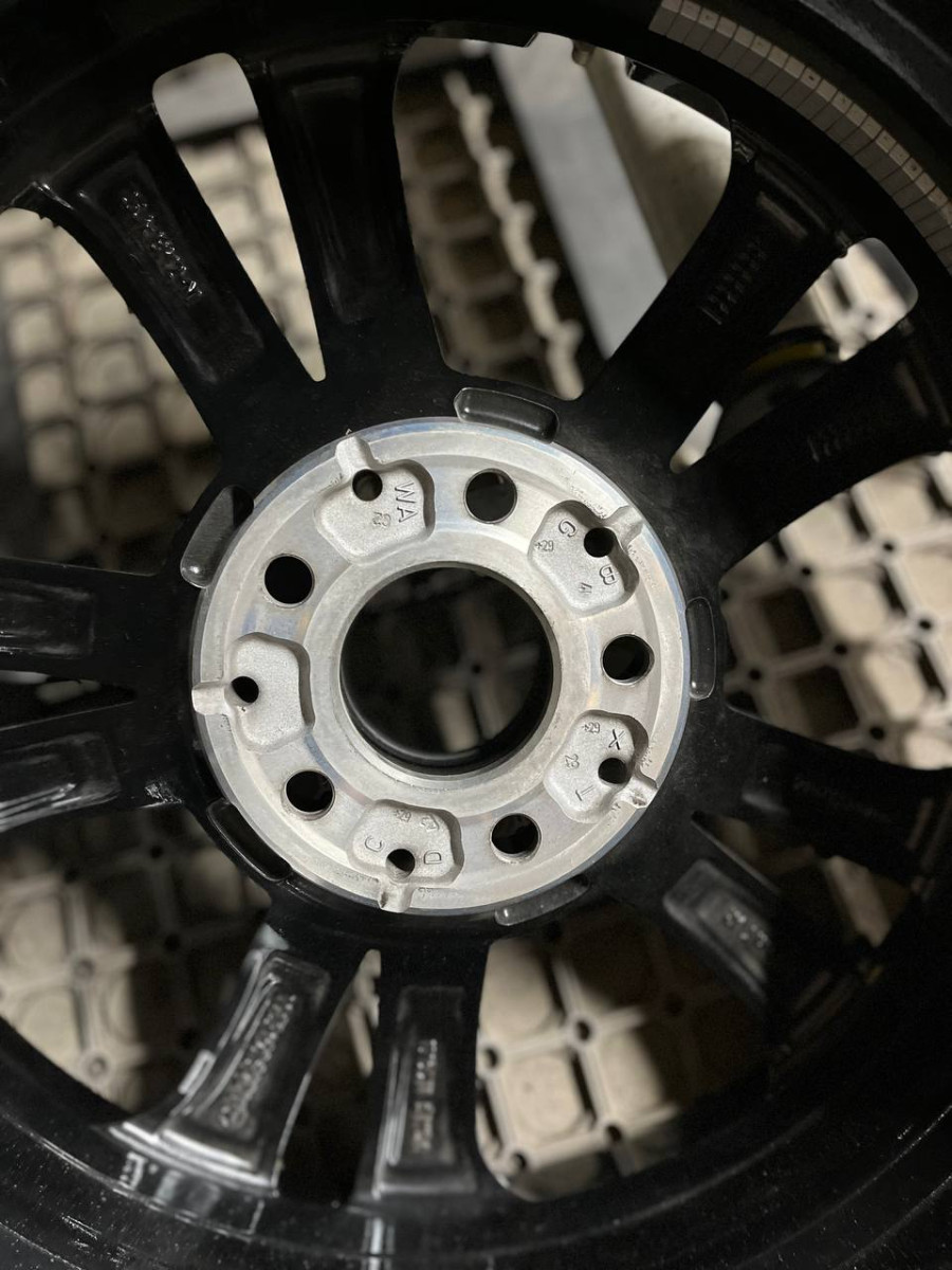 ДИСКИ БУ MERCEDES A2064016200 R18 7.5J PCD 5X112 ET40 DIA66.6 BKF