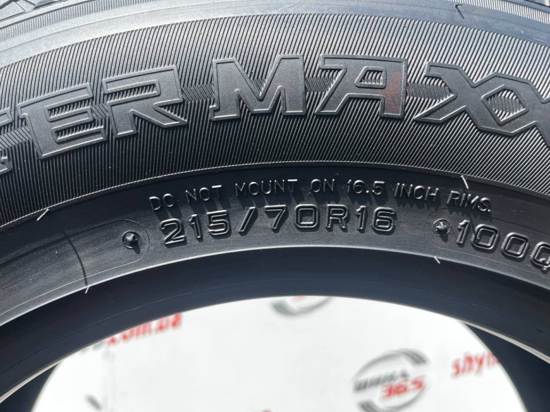215/70 R16 DUNLOP WINTER MAXX SJ8 8mm