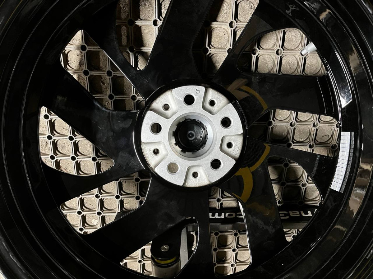 ДИСКИ BMW 6856894 R19 5J PCD 5X112 ET43 DIA66.6 BKF