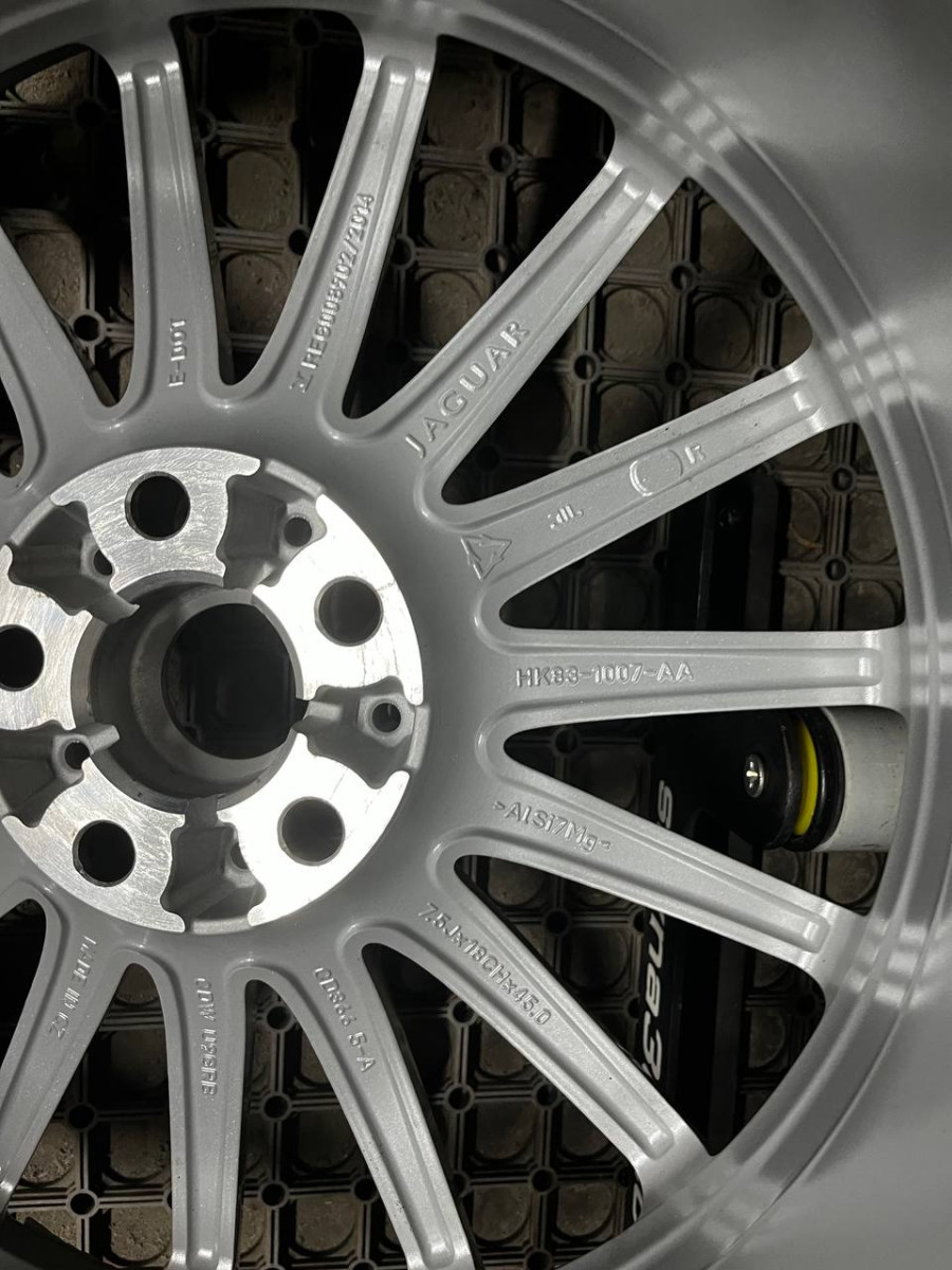 ДИСКИ JAGUAR HK83-1007AA R18 7.5J PCD 5X108 ET45 DIA63.4 S