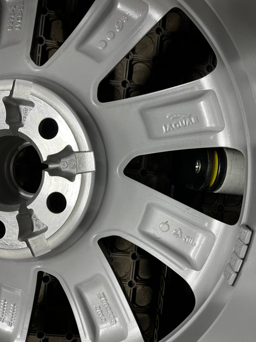 ДИСКИ JAGUAR 8276-1J9C3-BA R18 8J PCD 5X108 ET45 DIA63.4 S