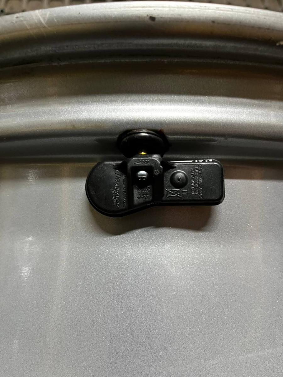 ДИСКИ БУ MERCEDES A4154011000 R16 6.5J PCD 5X108 ET44 DIA60.1 S