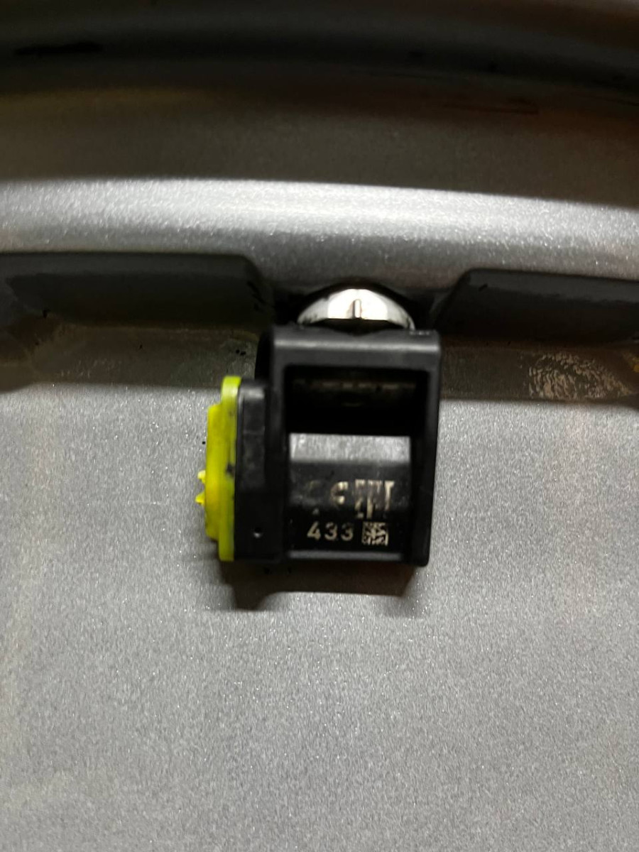 ДИСКИ БУ MERCEDES A2054012902 R18 8.5J PCD 5X112 ET56 DIA66.6 GMF