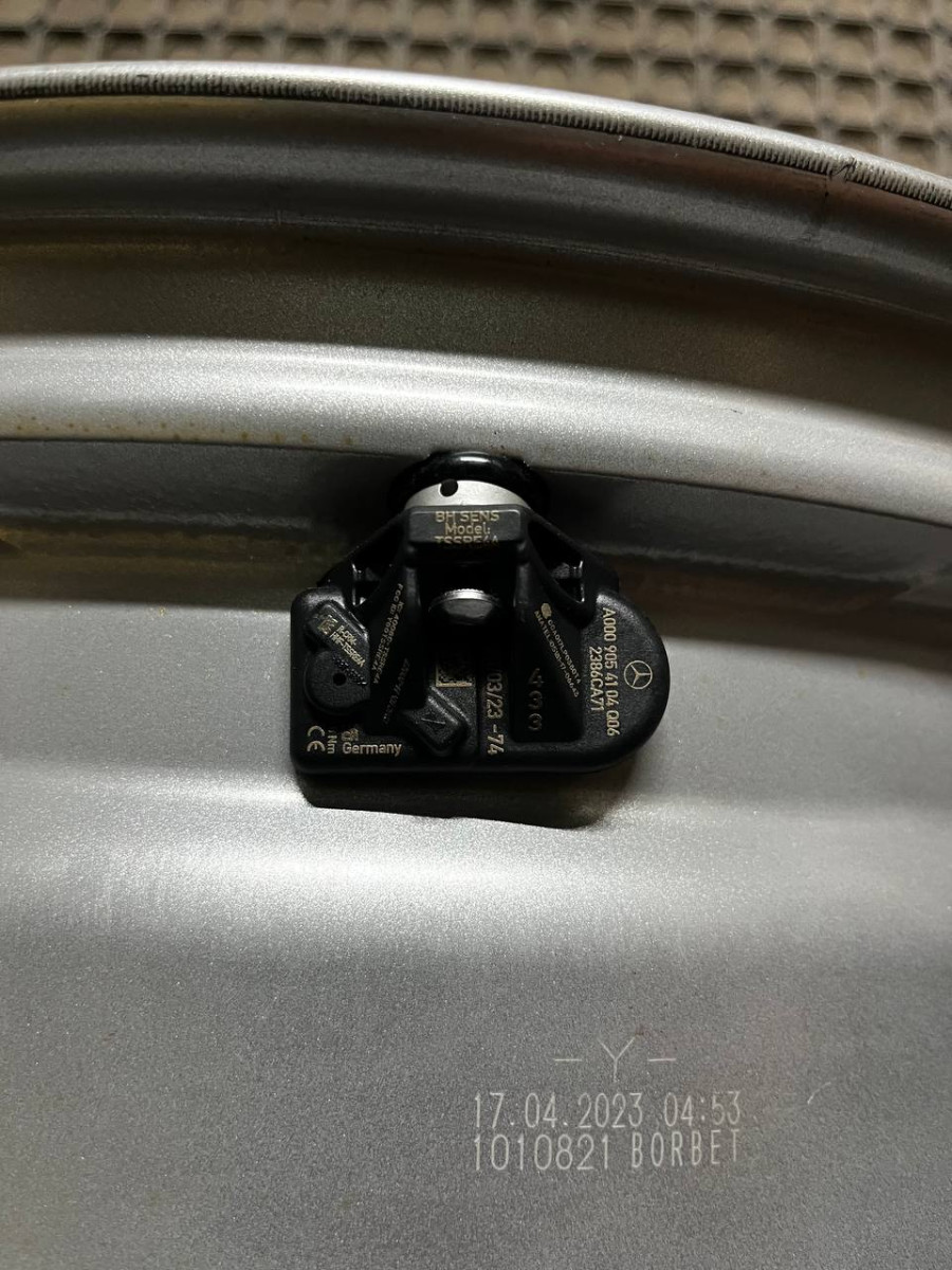 ДИСКИ БУ MERCEDES A1774010400 R17 6.5J PCD 5X112 ET44 DIA66.6 S