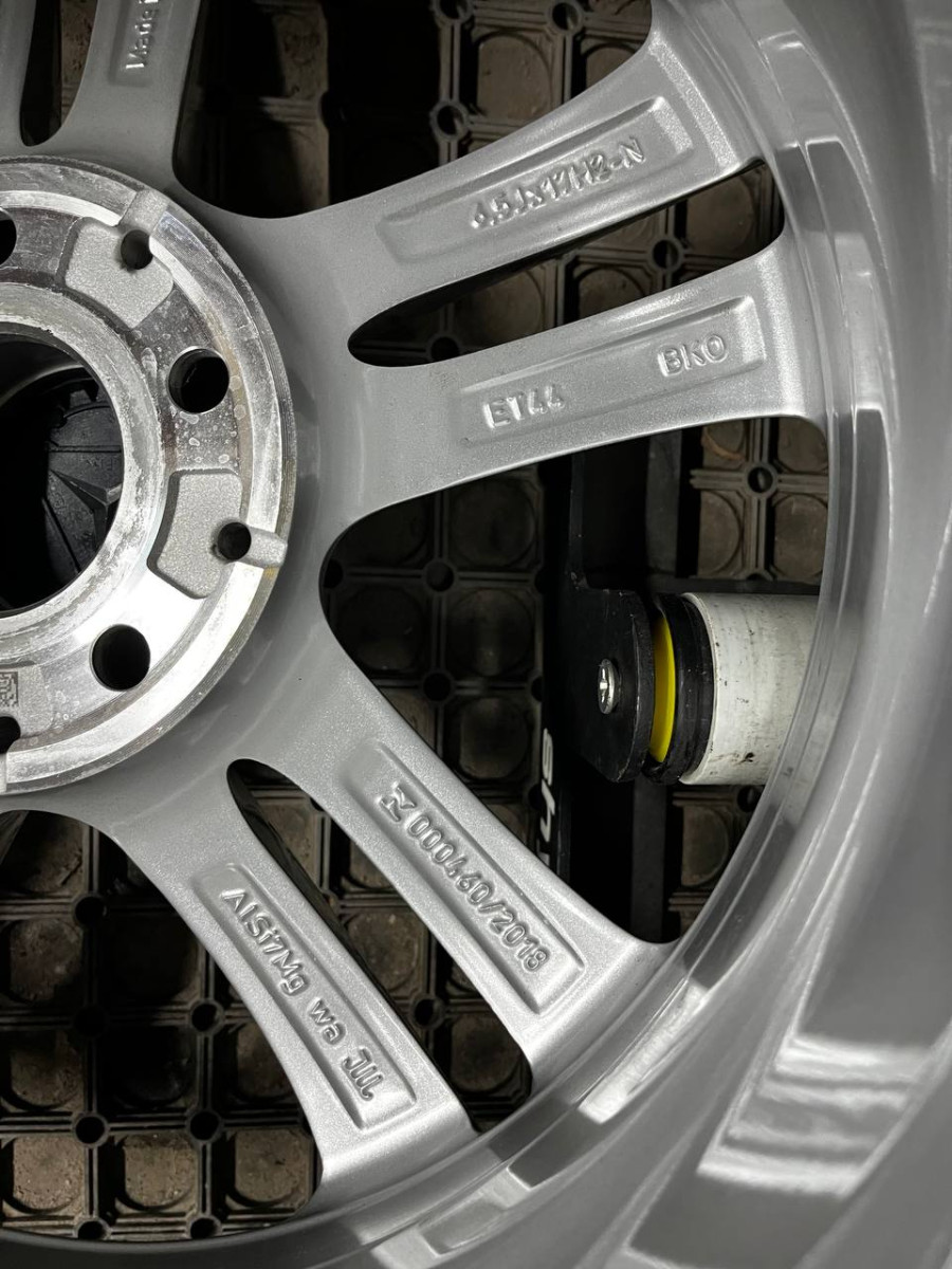 ДИСКИ БУ MERCEDES A1774010400 R17 6.5J PCD 5X112 ET44 DIA66.6 S