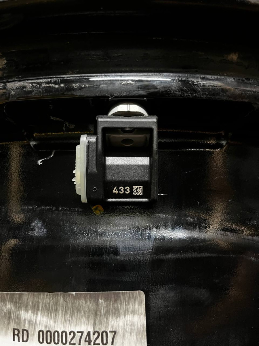 ДИСКИ БУ MERCEDES A2574010700 R18 8J PCD 5X112 ET33 DIA66.6 BKF