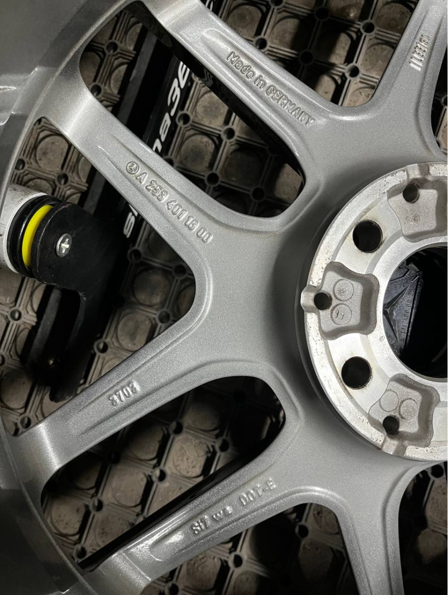 ДИСКИ БУ MERCEDES AMG A2534011800 R19 8J PCD 5X112 ET38 DIA66.6 GMF