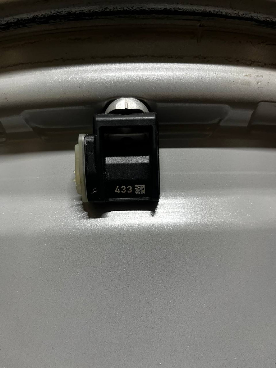 ДИСКИ БУ MERCEDES A2134011100 R18 8J PCD 5X112 ET43 DIA66.6 S