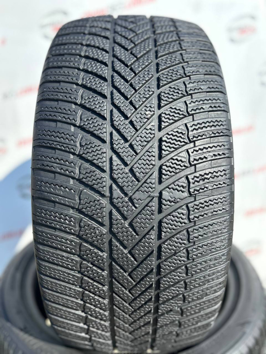 285/40 R22 BRIDGESTONE BLIZZAK LM005 5mm