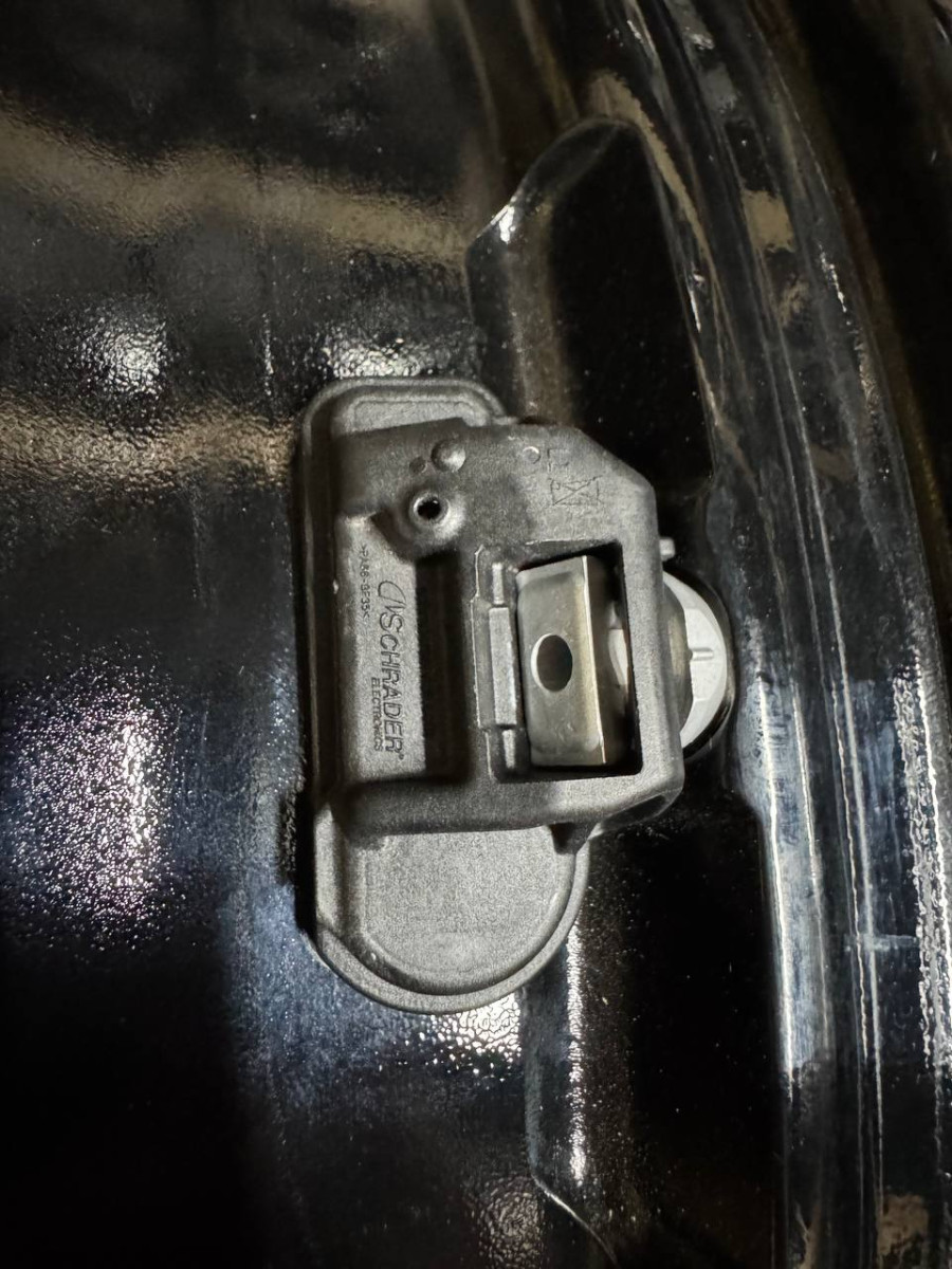 ДИСКИ БУ MERCEDES A2934010300 R20 7.5J PCD 5X112 ET32 DIA66.6 BBGT