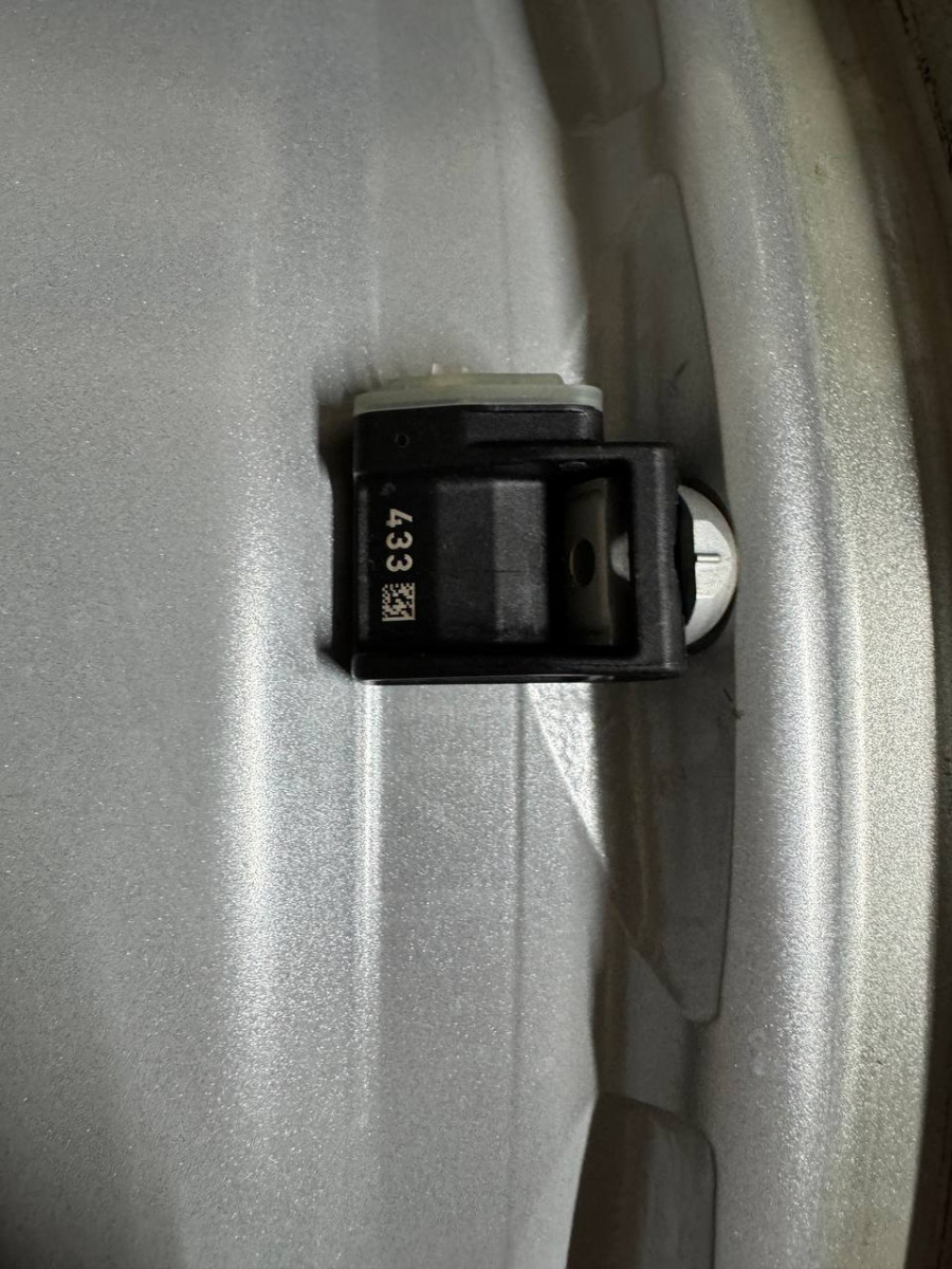 ДИСКИ БУ MERCEDES A2134011400 R18 8J PCD 5X112 ET43 DIA66.6 S